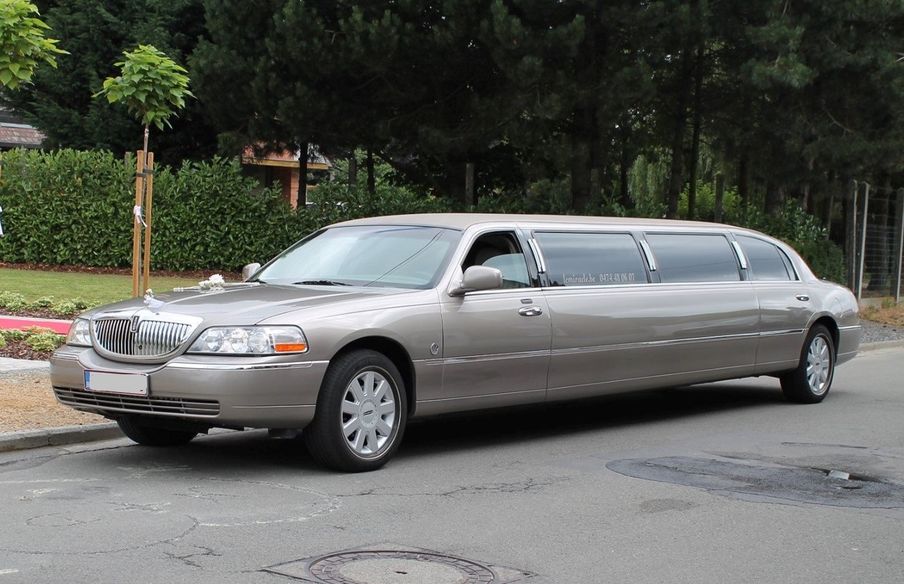 LINCOLN LIMOUSINE